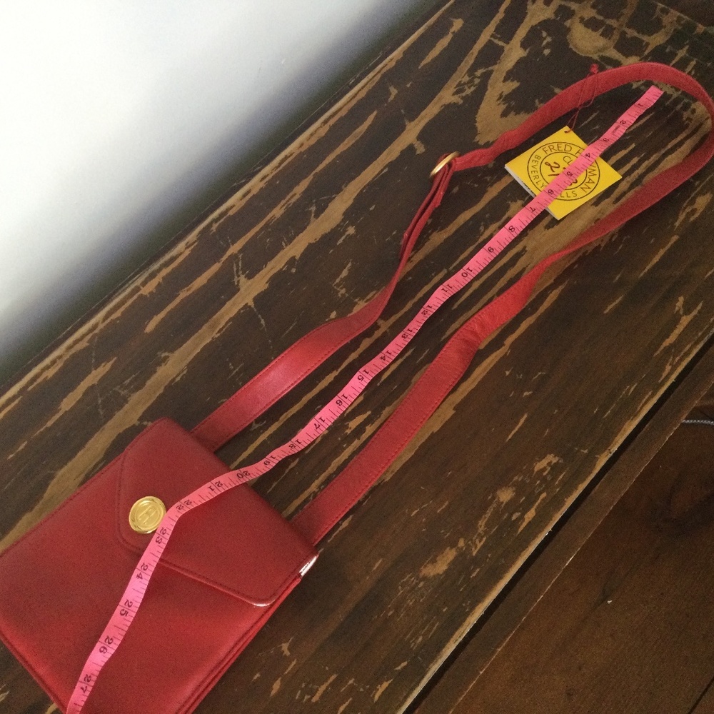 💞RARE VINTAGE FRED HAYMAN RED CROSSBODY BAG - Picture 8 of 11